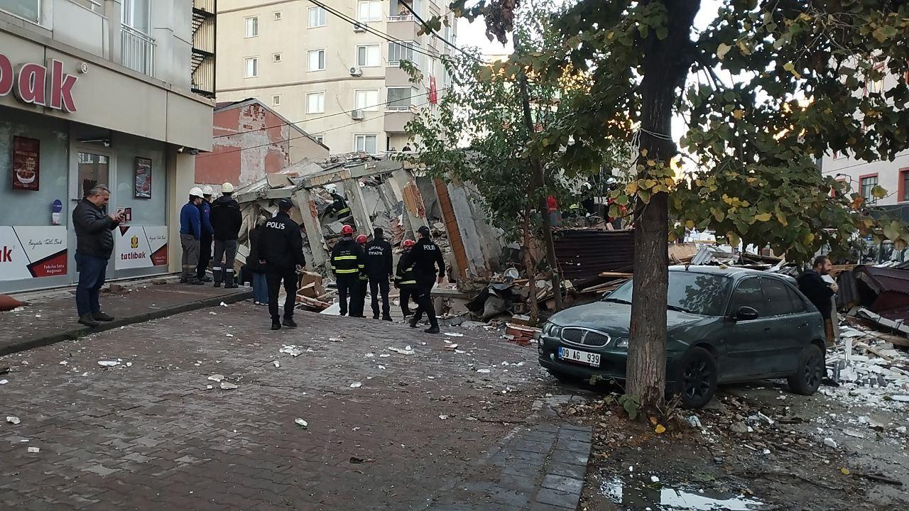 Aftermath of a six-story building collapsed in the Gebze district of Kocaeli on October 29, 2025. (AA Photo)