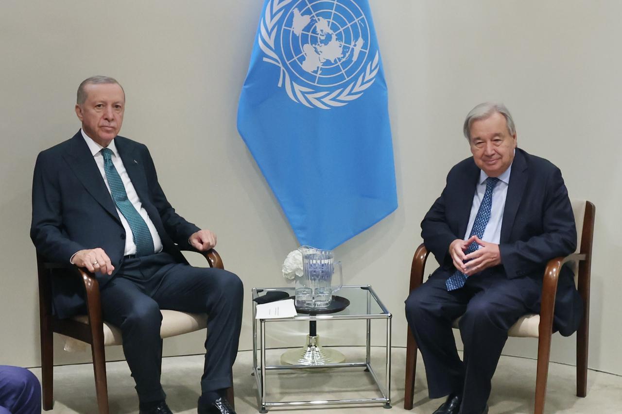 Türkiye awards UN chief Guterres peace prize on Republic Day