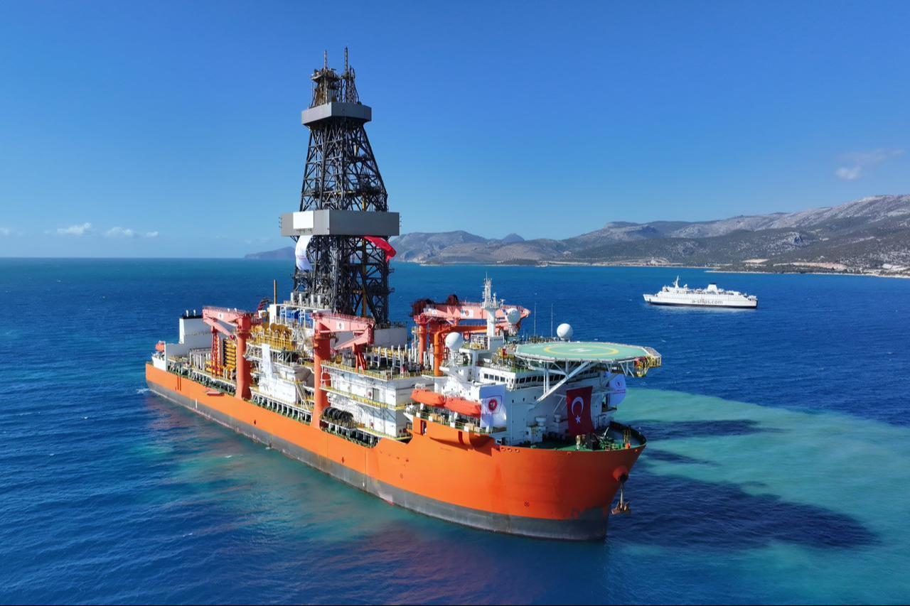 Türkiyes new ultra-deepwater drilling ship arrives at Mersins Tasucu port for Mediterranean operations, joining Türkiyes energy fleet. (AA Photo)