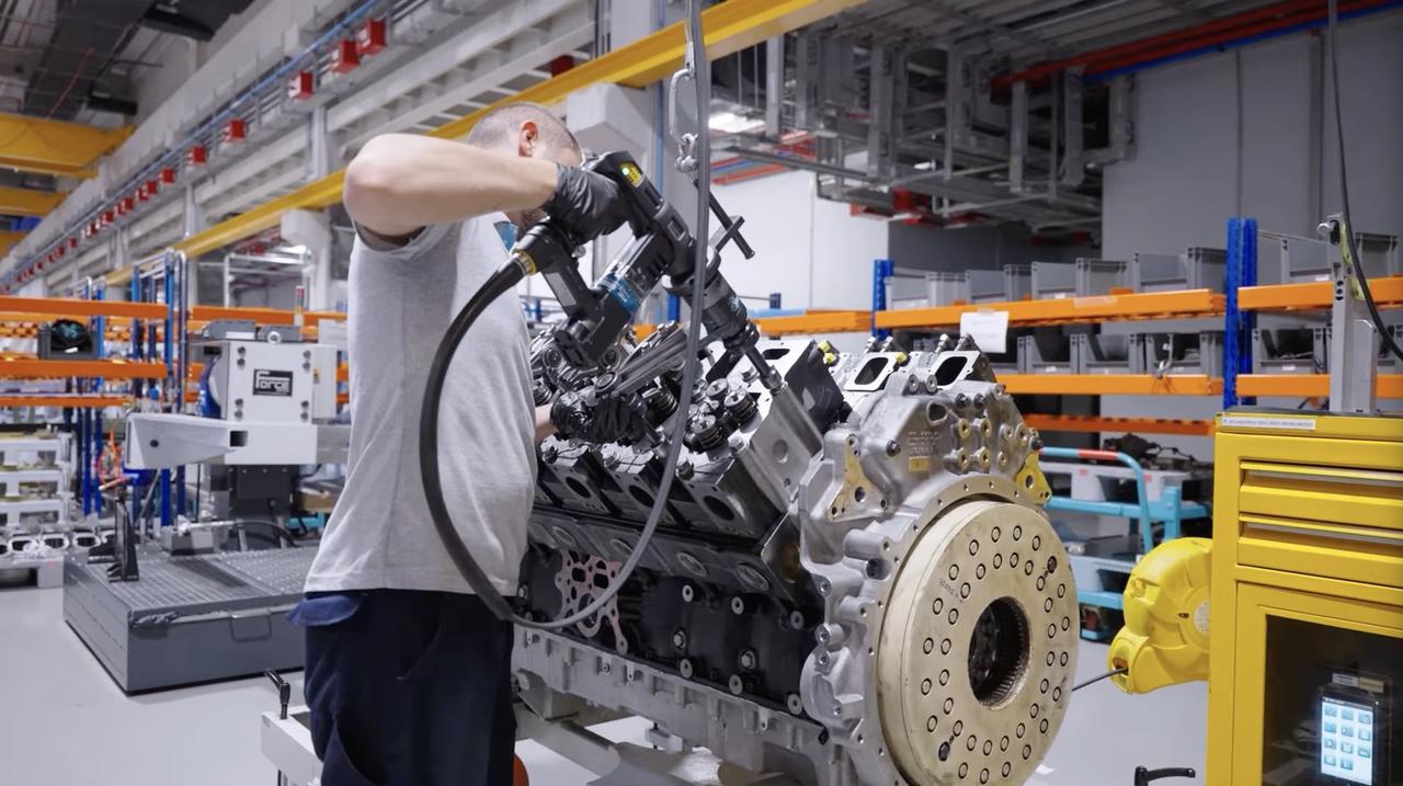 An engineer is working on the BATU Power Pack, designed by BMC Power for the Altay main battle tank. (AA Photo)