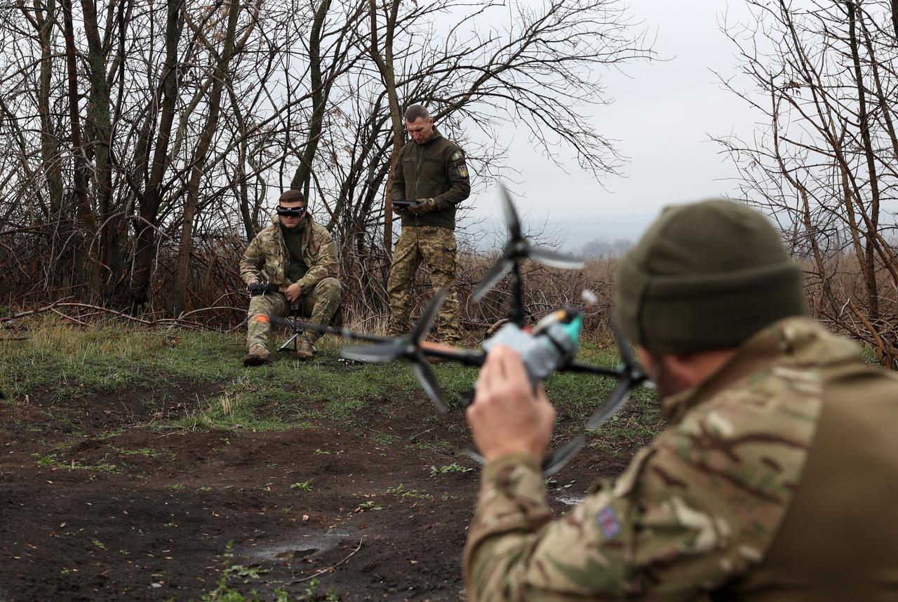 Ukraine's army FPV (first-person view) drone operators train not far from the front line in the Donetsk region, November 16, 2023. (AFP Photo)