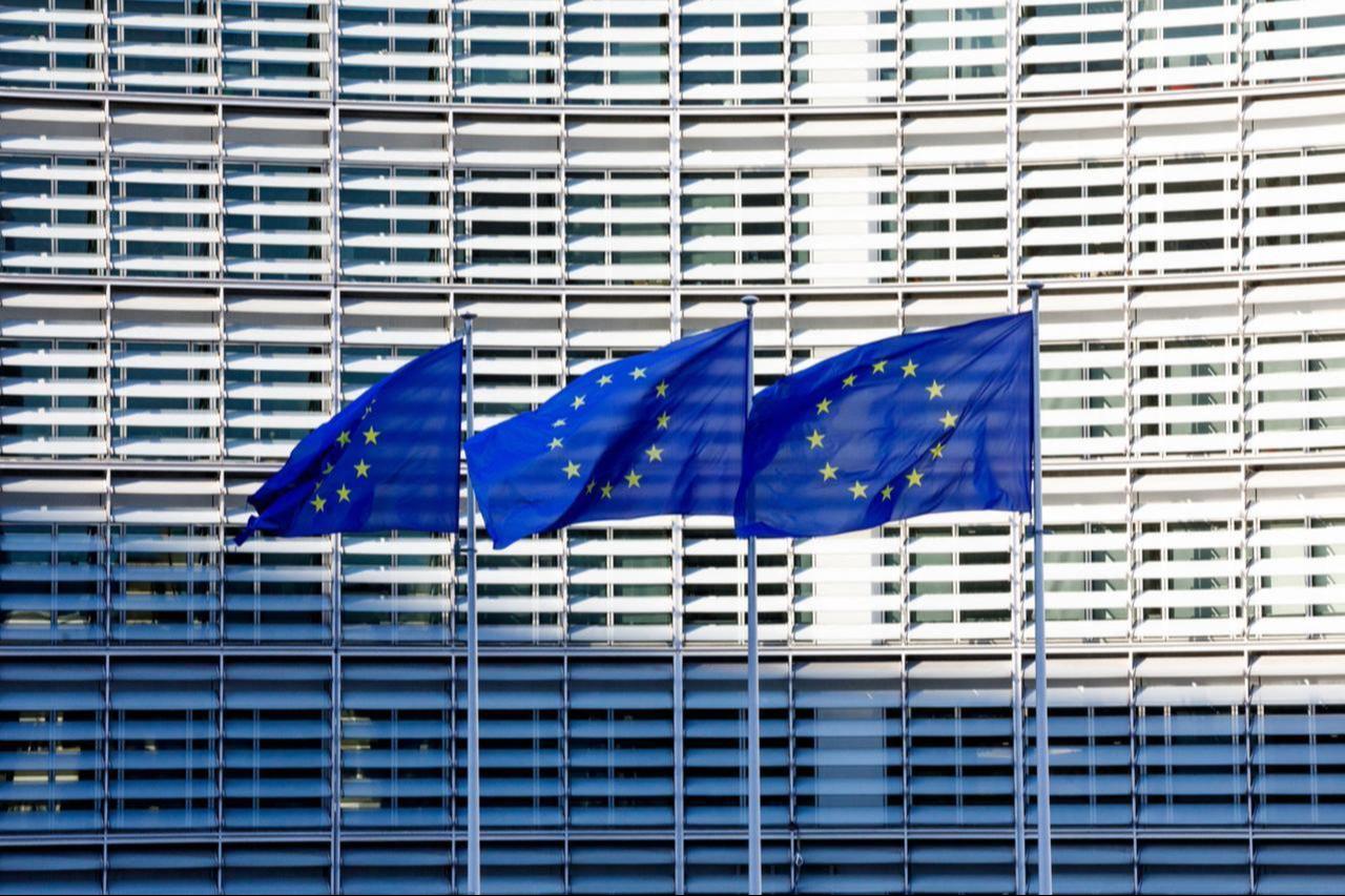 The flag of the European Union flies at the EU headquarters during the Special European Council in Brussels on March 6, 2025. (AFP photo)
