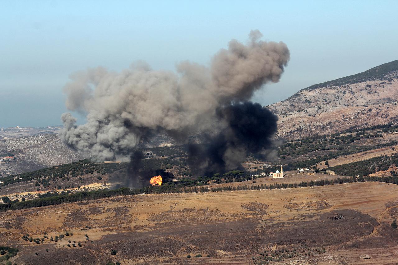 Smoke rises following an Israeli airstrike on the outskirts of the southern Lebanese village of Ej Jarmaq on October 30, 2025.( AFP Photo )