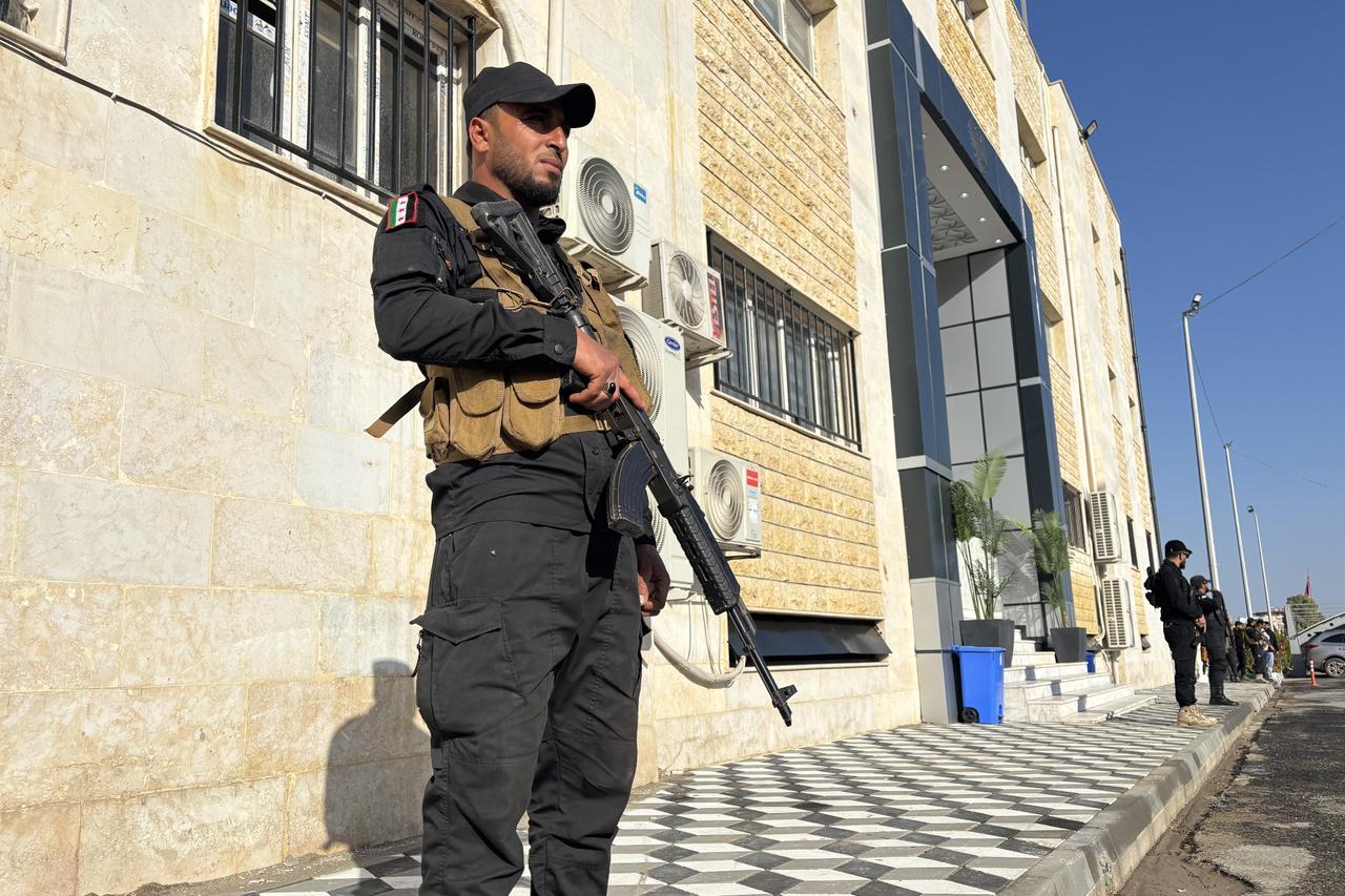 Syrian military units begin training at Turkish facilities