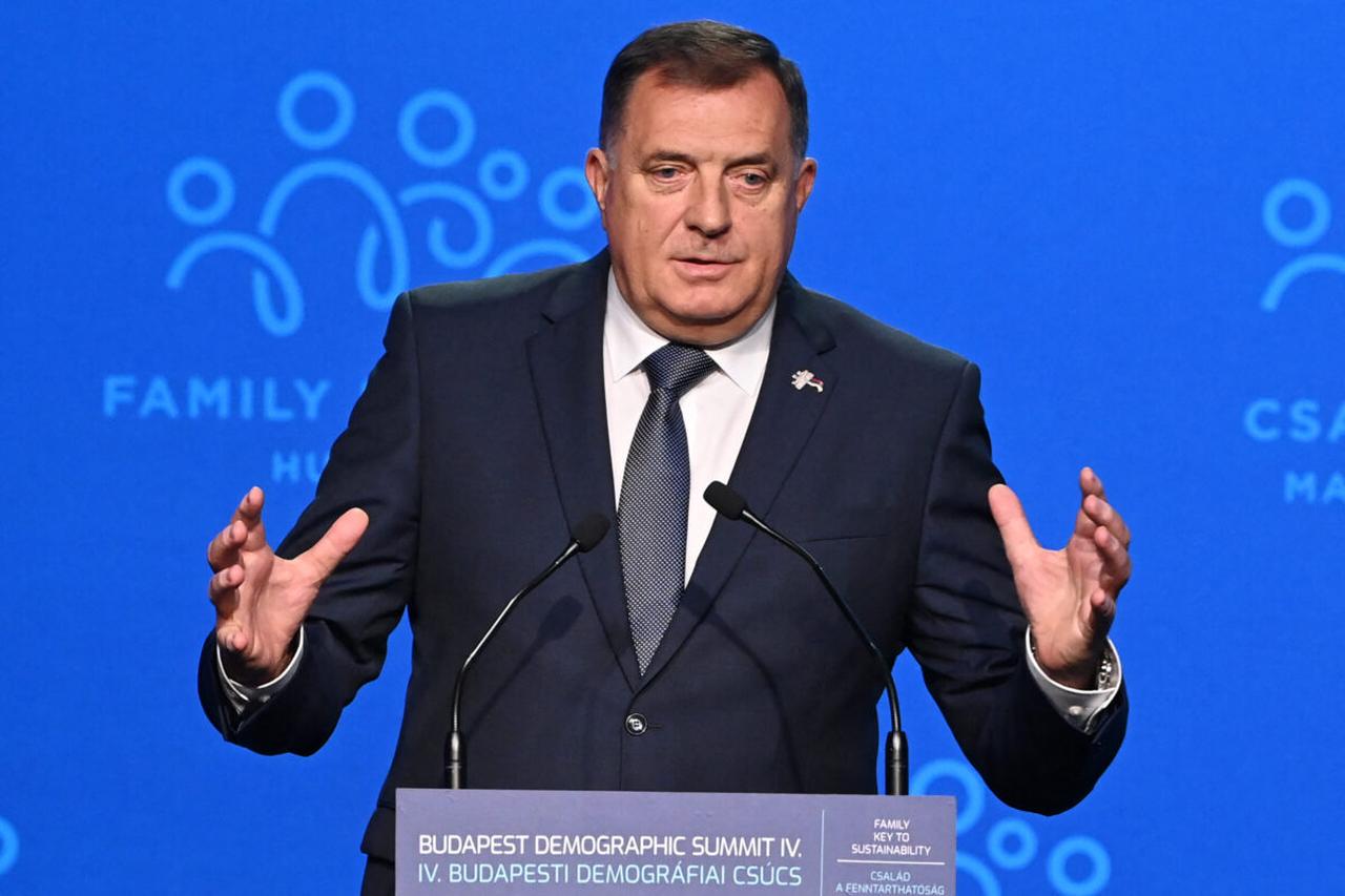 Milorad Dodik gives a speech on the stage of the Varkert Bazar cultural centre in Budapest on September 23, 2021 during the fourth demographic summit. (AFP Photo)