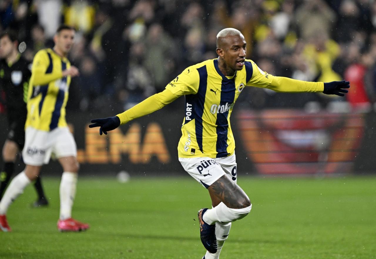 Anderson Talisca (94) of Fenerbahce celebrates after scoring a goal during the Turkish Super Lig week 30 football match between Fenerbahce and Trabzonspor at Ulker Stadium in Istanbul, Türkiye, April 6, 2025. (AA Photo)