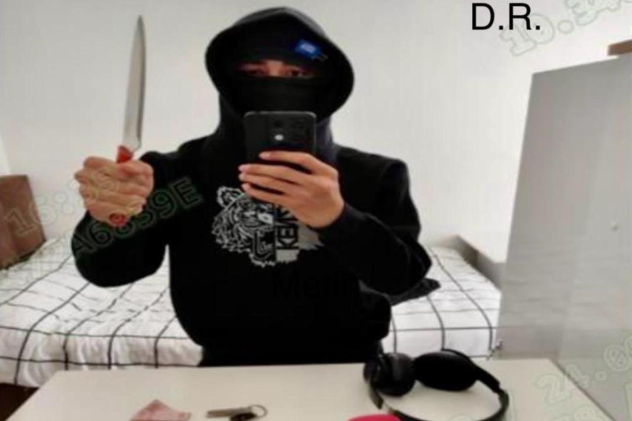 The picture shows one of the suspects captured during counter-terrorism operations in Istanbul, Türkiye, targeting the terrorist organization Daesh. (IHA Photo)