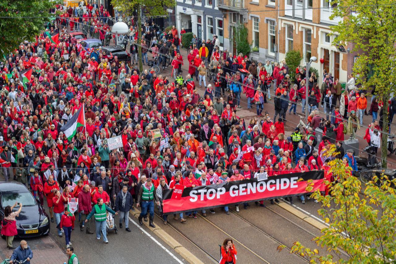 Protesters gather in the Dutch capital Amsterdam to denounce the government's pro-Israel policies on Oct. 5, 2025. (AA Photo)