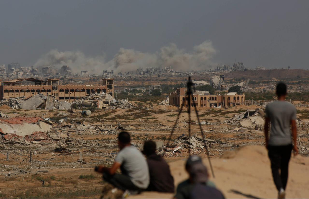 Smoke rises from Gaza City seen from Deir al Balah, following intense Israeli military attacks on northern Gaza, on October 4, 2025. (AA Photo)