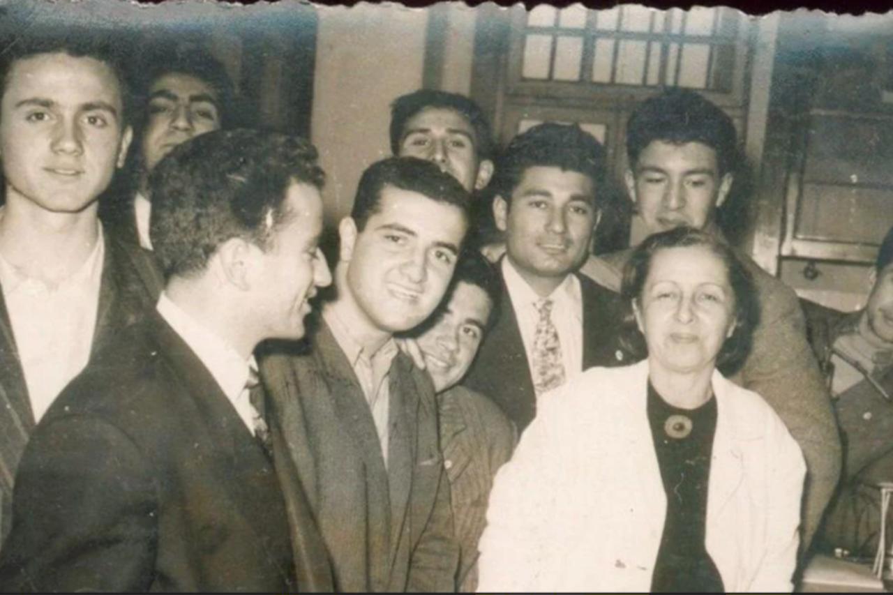 Remziye Salih Hisar is pictured along with his students in a laboratory at Istanbul University. (Archival Photo)