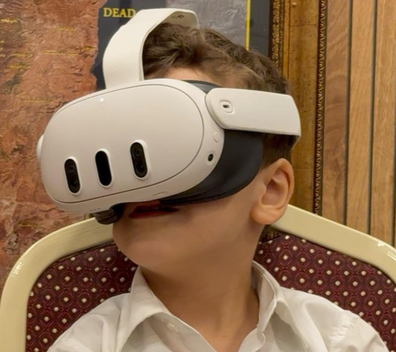 Visitors at the Palestine Museum in Istanbul experience Jerusalem through virtual reality headsets. September 28, 2025. (Photo via the Palestine Museum in Istanbul)