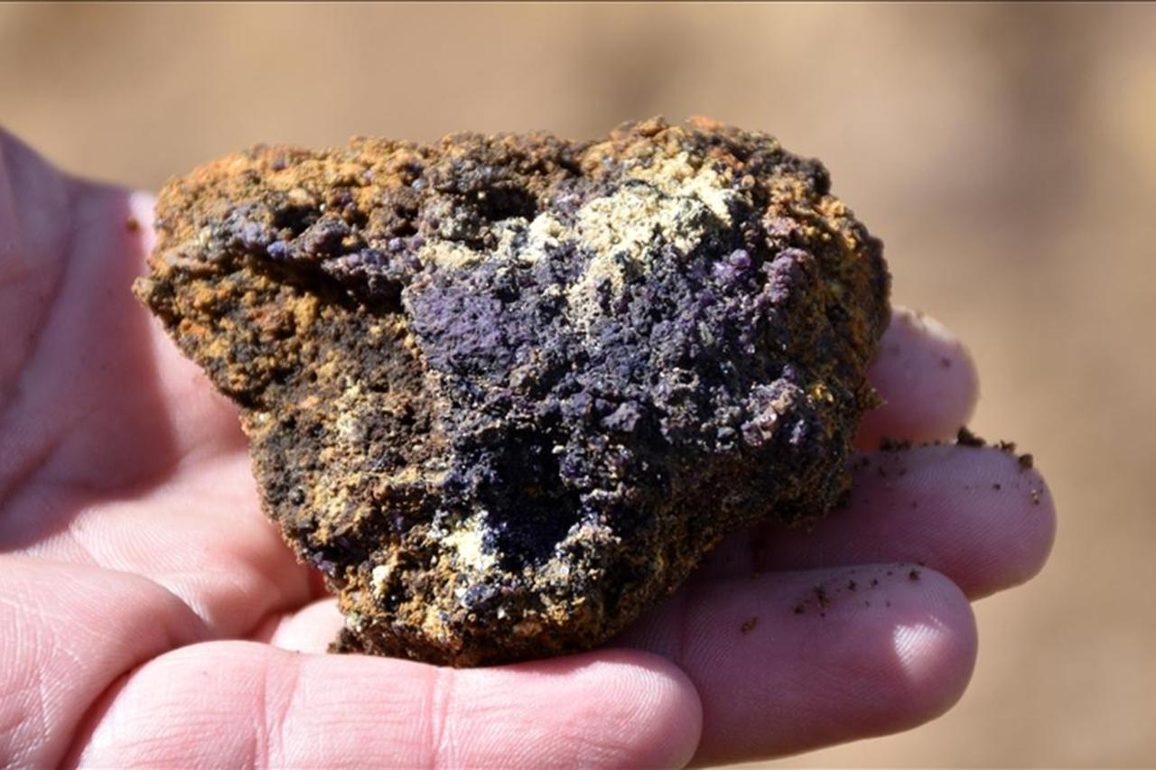 A sample of ore from the Beylikova site in Eskisehir, Türkiye. (AA Photo)