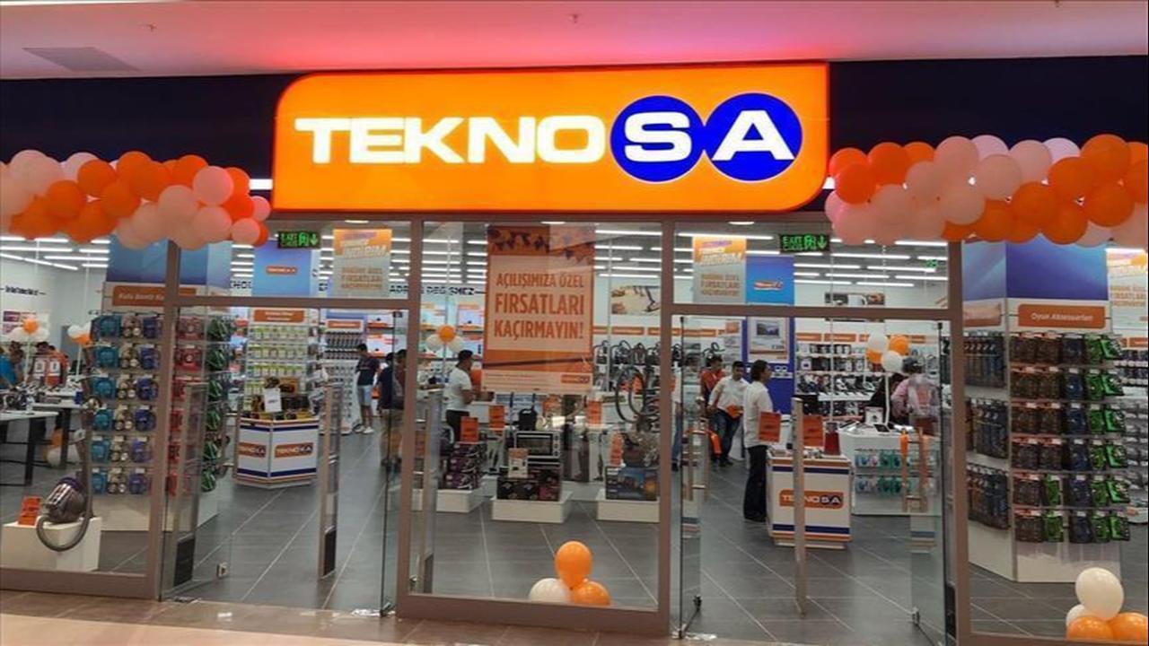 Exterior view of a Teknosa electronics store in Türkiye. (AA Photo)