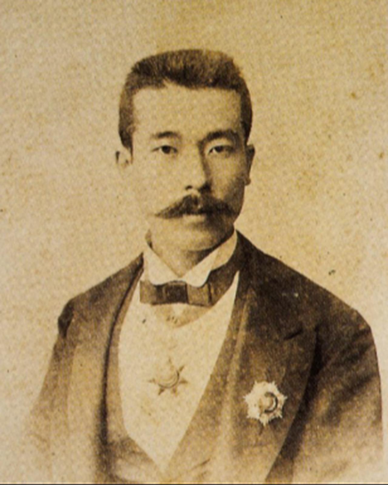 Yamada Torajiro photographed in 1899 with the Order of the Medjidie pinned to his chest. (Photo via Yamada Family Archive)