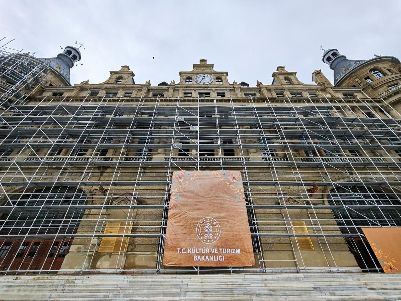 Haydarpasa Station under restoration scaffolding in Istanbul, Türkiye, Oct. 9, 2025. (Photo via Ministry of Culture and Tourism)