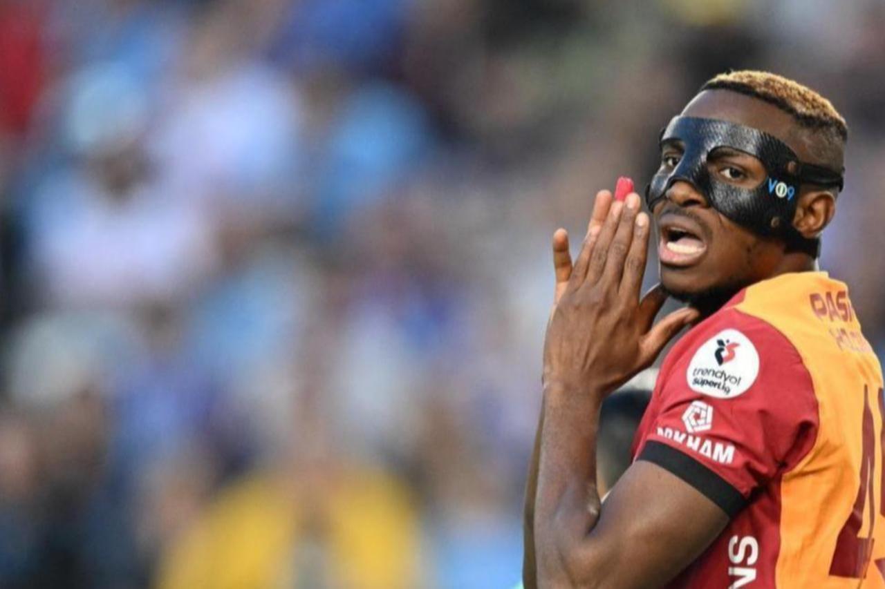 Galatasarays Victor Osimhen reacts during Turkish Super Lig week 35 football match between Trabzonspor and Galatasaray at Papara Park in Trabzon, Türkiye, May 10, 2025. (AA Photo)