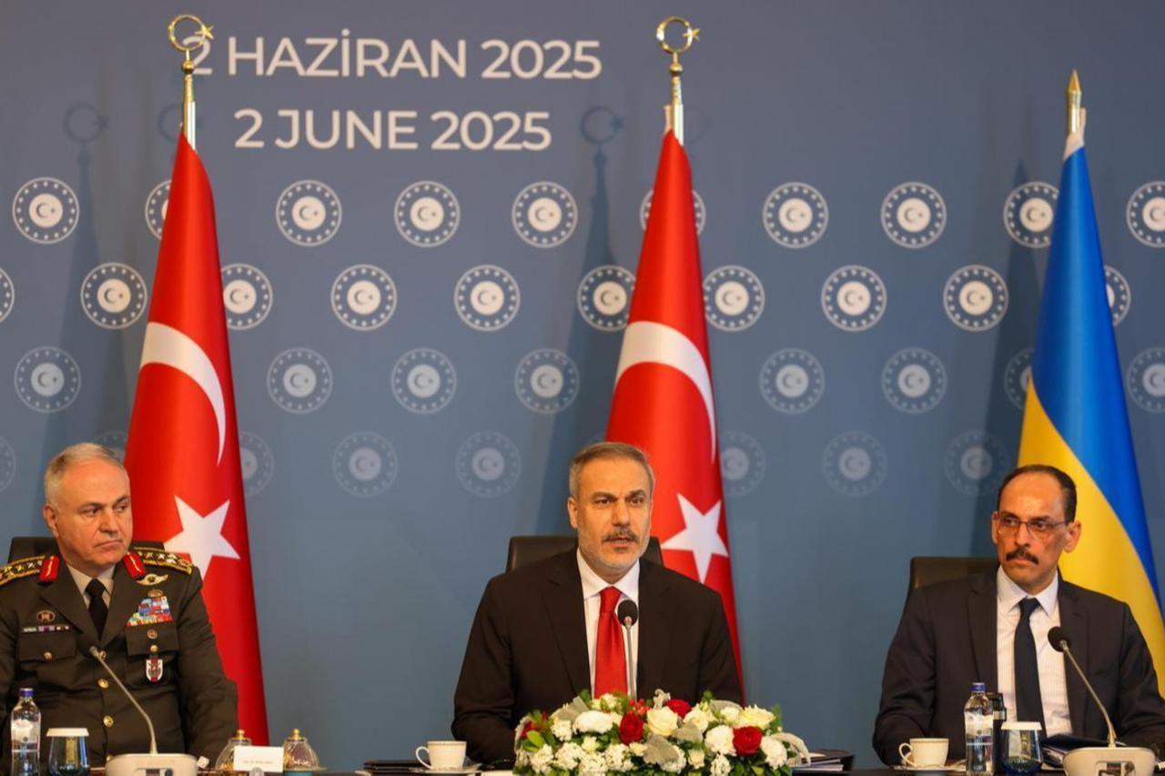Foreign Minister Hakan Fidan (center) chairs the trilateral meeting between Türkiye, Russia, and Ukraine delegations in Istanbul on June 2, 2025. (AA Photo)