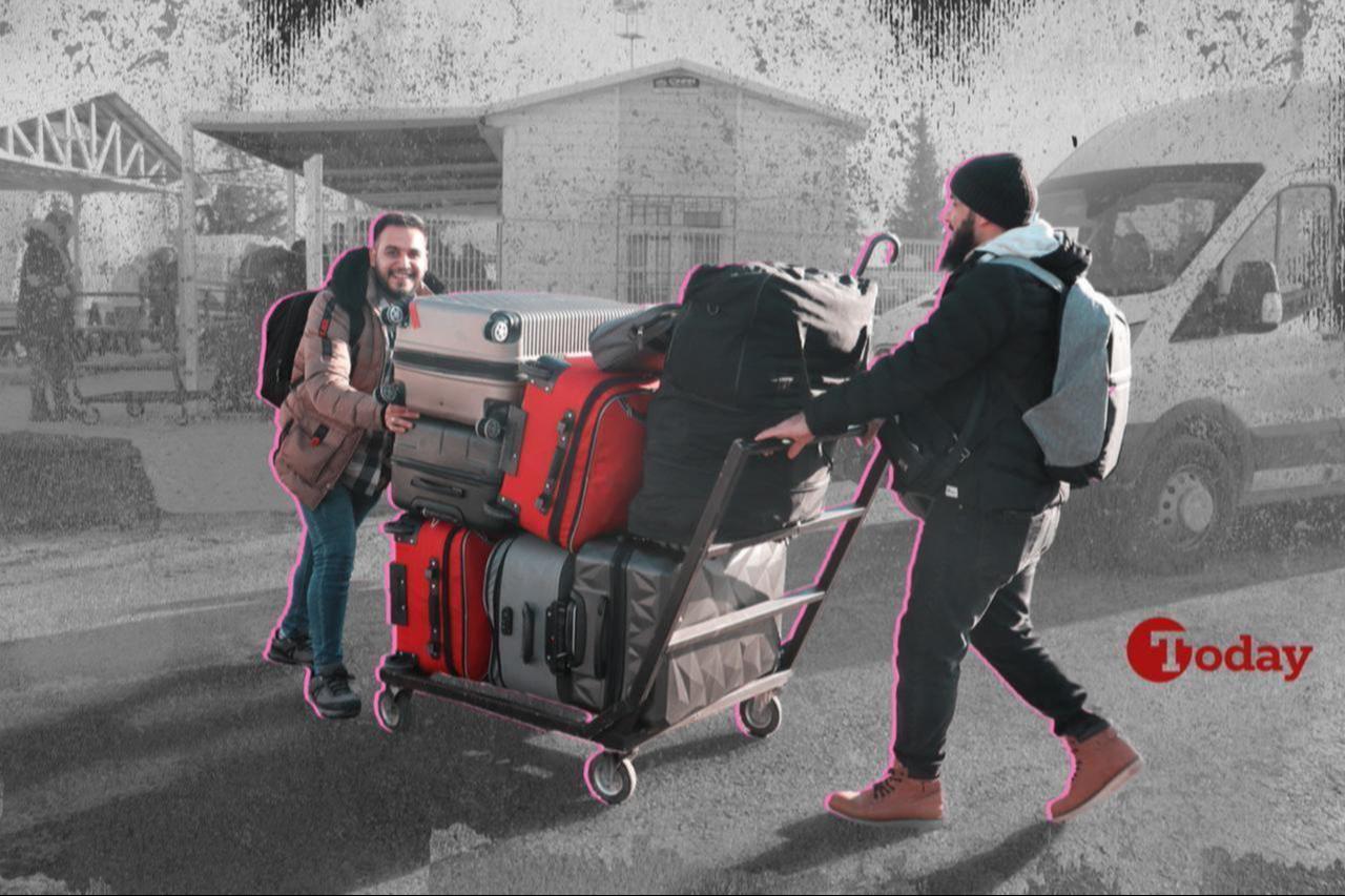 Syrian refugees return home following 61-year Baath regime collapse, from Kilis border crossing, in Kilis, Türkiye, Dec. 21, 2024. (Photo edited by Türkiye Today staff)