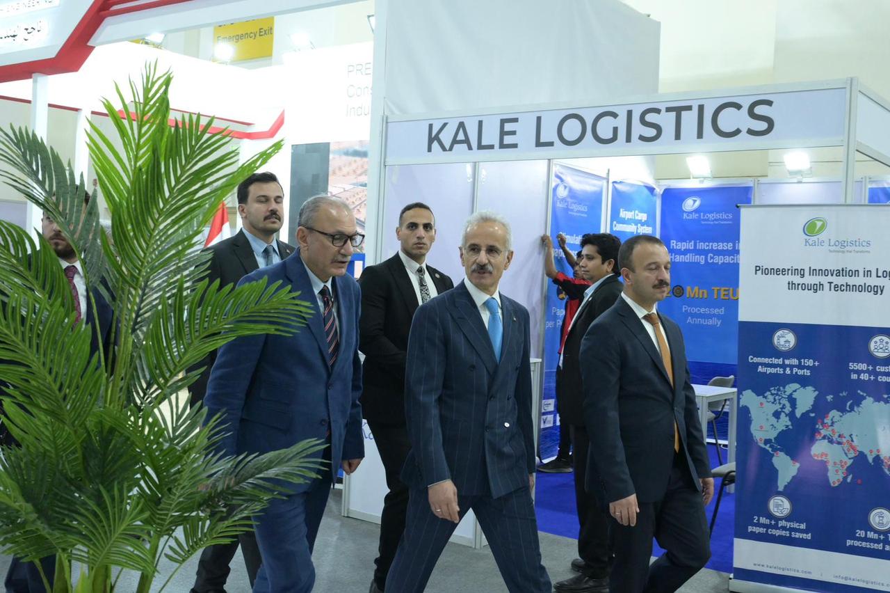 Minister of Transport and Infrastructure Abdulkadir Uraloglu met with the Turkish ambassador attending the TransMEA 2025 Exhibition in Cairo on November 9, 2025. (AA Photo)
