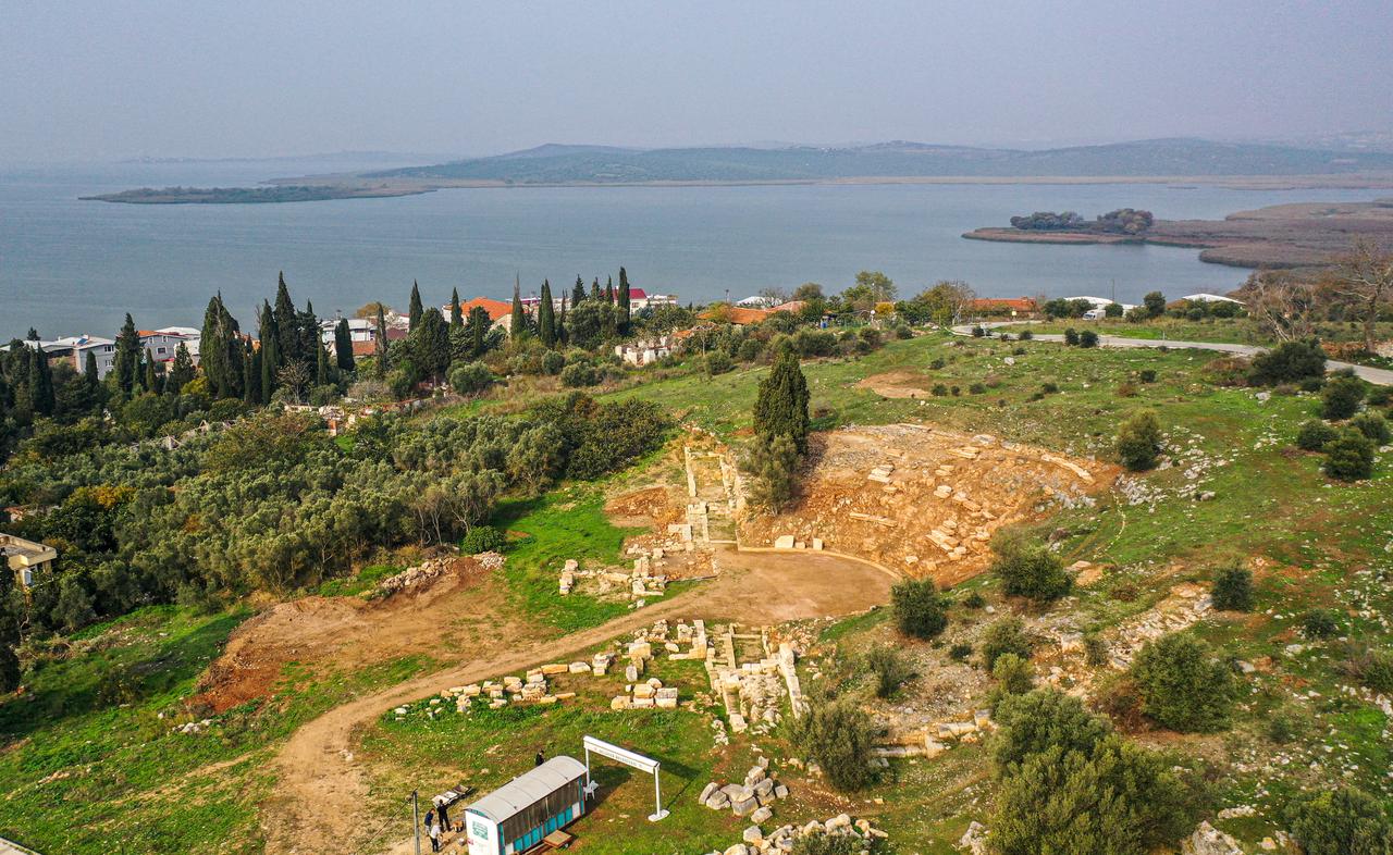 42 spectator seats discovered in scattered areas of the theater section of the ancient city of Apollonia ad Rhyndacum are relocated to their original places in Bursa, Türkiye, Nov. 6, 2025. (AA Photo)