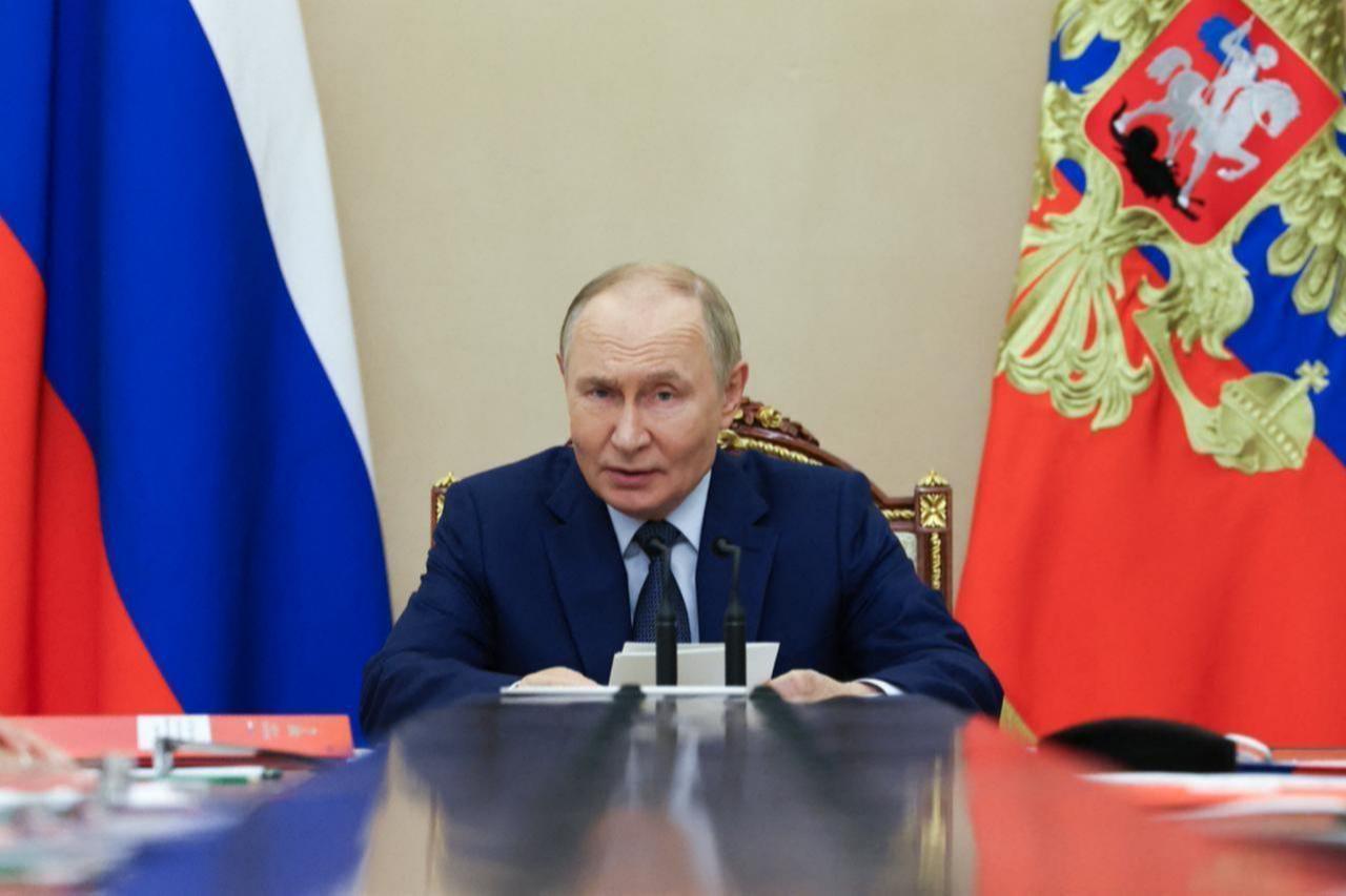 Russias President Vladimir Putin chairs a Security Council meeting at the Kremlin in Moscow, Sept. 22, 2025. (AFP Photo)