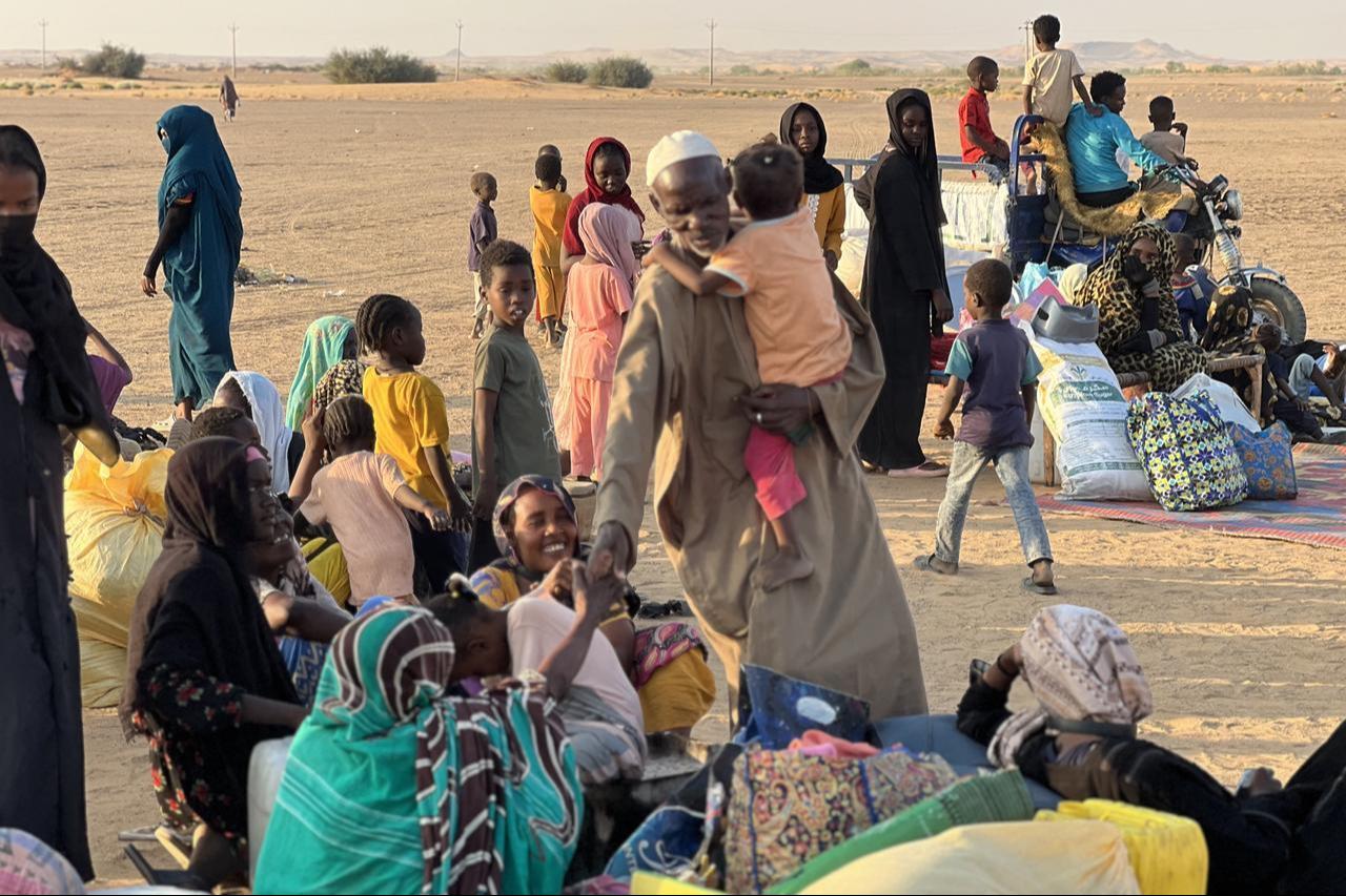 People displaced from El Fasher and other conflict-affected areas are settled in the newly established El-Afadh camp in Al Dabbah, in Sudan’s Northern State, on Nov. 09, 2025. (AA Photo)