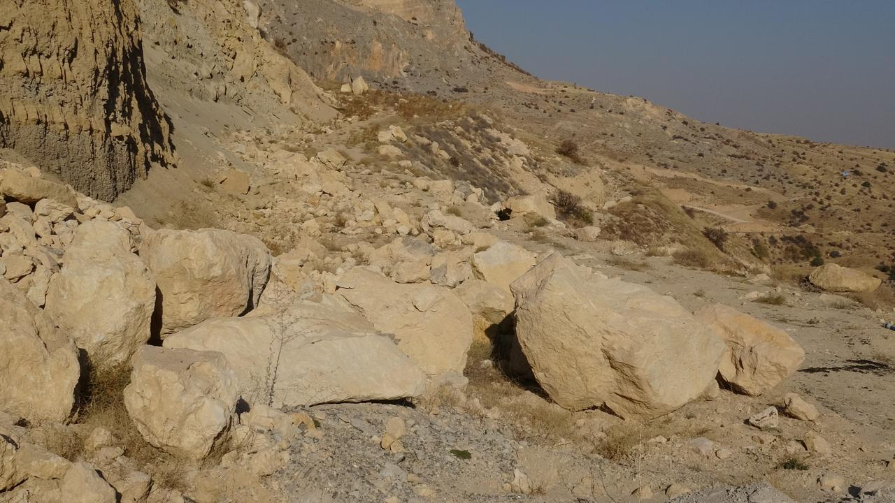 Fallen rock fragments from the surrounding cliffs are seen around the Ansir Caves area following the 2023 earthquakes in Malatya, Türkiye, Nov. 12, 2025. (IHA Photo)