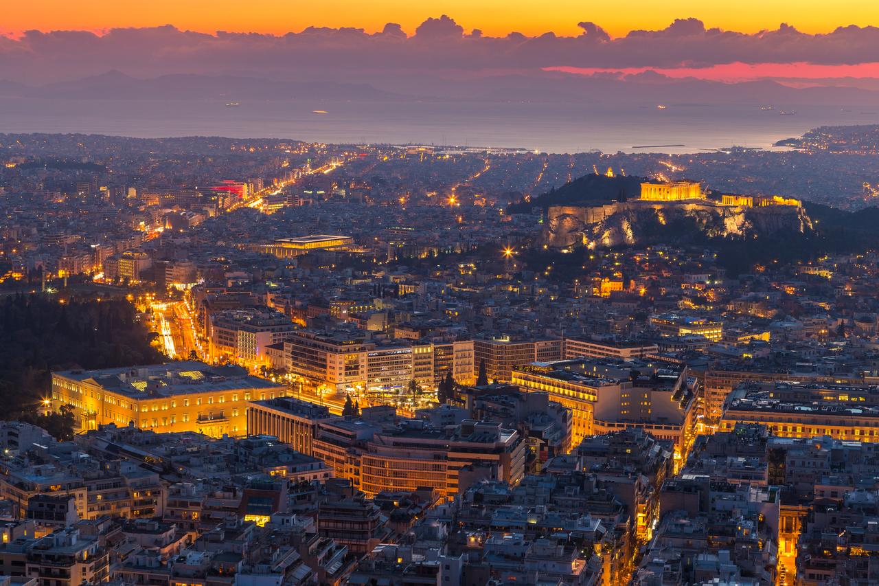 Greece unlocks thousands of Golden Visa files as Turkish demand rises sharply