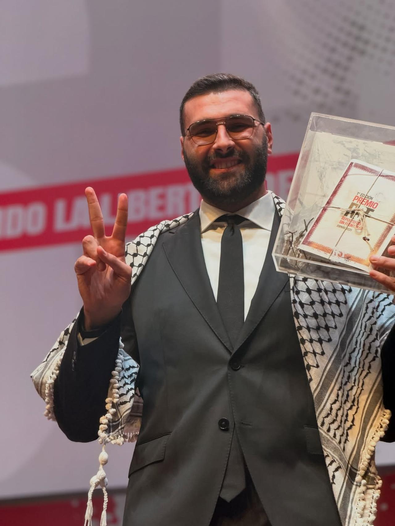 Palestinian journalist Motaz Azaiza won awards for their coverage of the war during a major ceremony organized by Reporters Without Borders (RSF) in Madrid on November 11, 2025. (Photo via Isgram \ @motaz_azaiza)