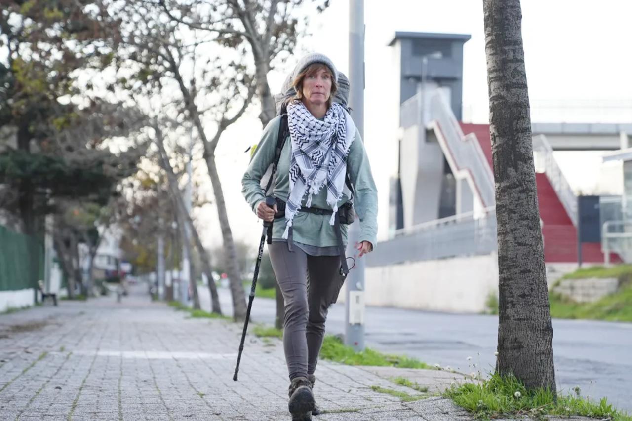 British activist nears Istanbul after 6 month trek to raise funds for Palestinians