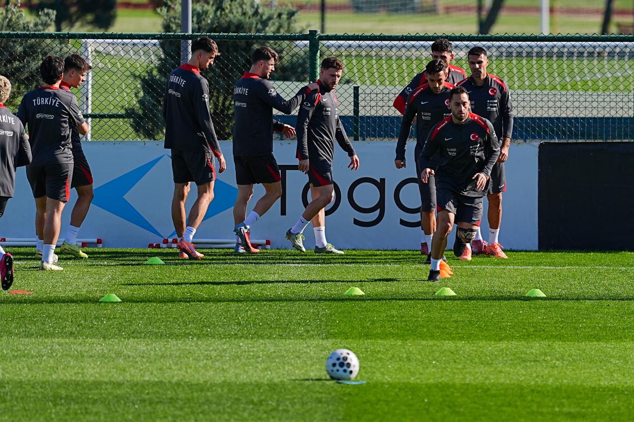 Players of Türkiye’s National Football Team train for tomorrow's match against Bulgaria in Bursa, their fifth match in Group E of the 2026 FIFA World Cup European Qualifiers in Istanbul, Türkiye, Nov. 14, 2025. (AA Photo)