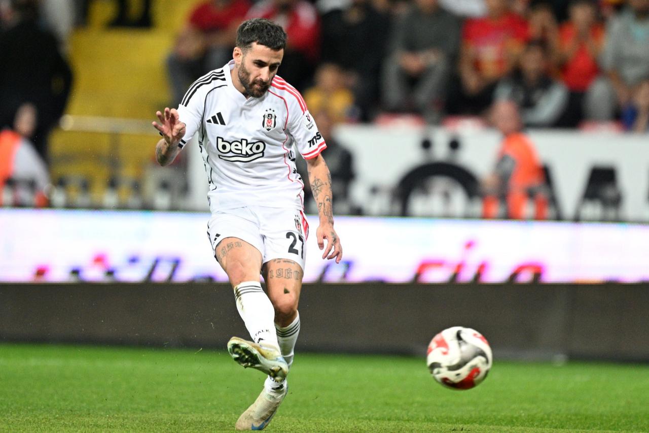 Rafa Silva crisis rocks Besiktas as agent slams Istanbul club's handling of star midfielder