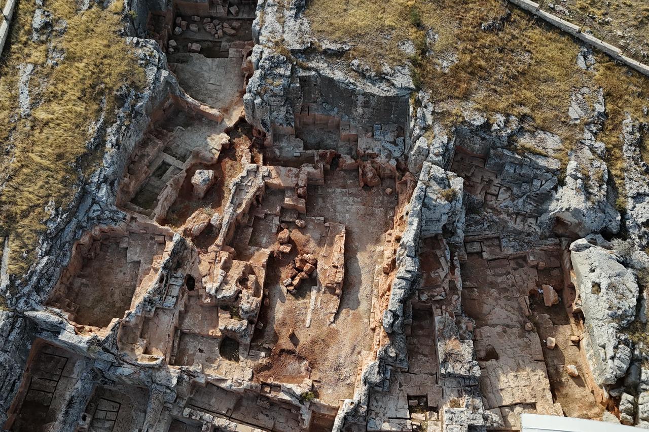 Ancient city of Perre reveals 1,500-year-old Roman household space in southeastern Türkiye