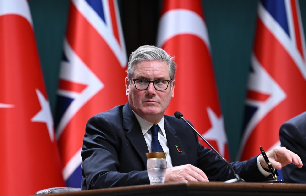 President Recep Tayyip Erdogan and UK Prime Minister Keir Starmer attend signing ceremony of bilateral cooperation agreement on Eurofighter Typhoon fighter jets between Turkiye and UK in Ankara, Türkiye, Oct. 27, 2025. (AA Photo)