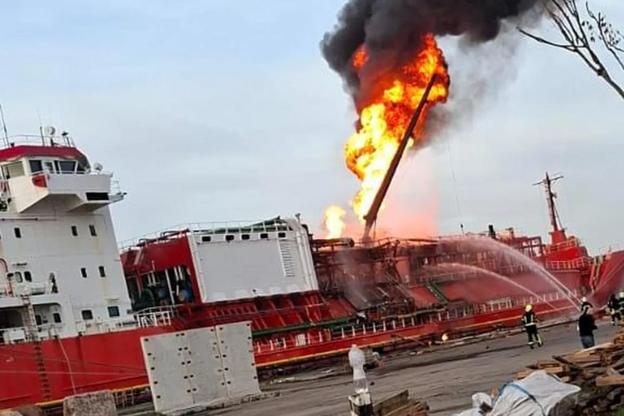 Photo shows Turkish-owned vessel ORINDA, reportedly hit by Russia, on Nov. 17, 2025. (Photo via Turkiyegazetesi.com.tr)