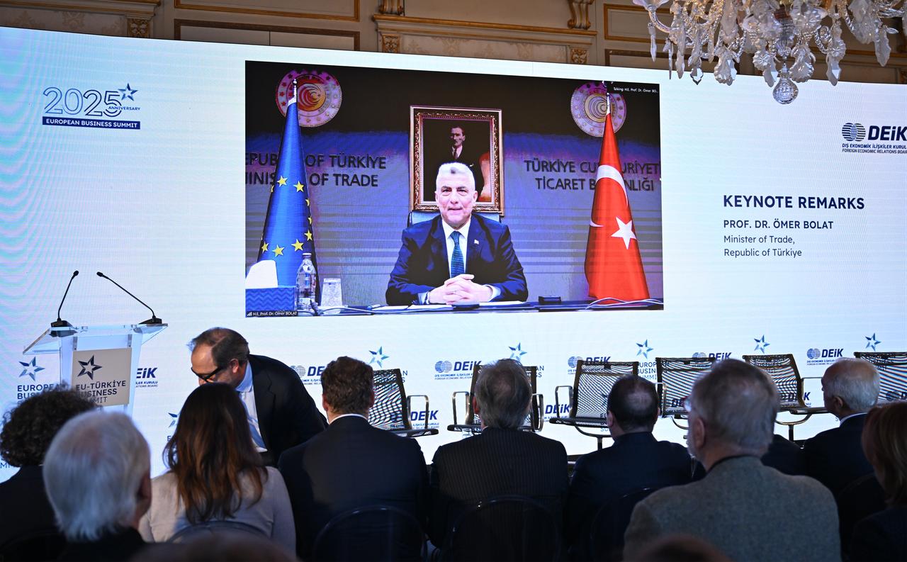 Trade Minister Omer Bolat delivers a keynote speech via video link at the EU–Türkiye Business Summit held in Brussels, Belgium, November 18, 2025. (AA Photo)