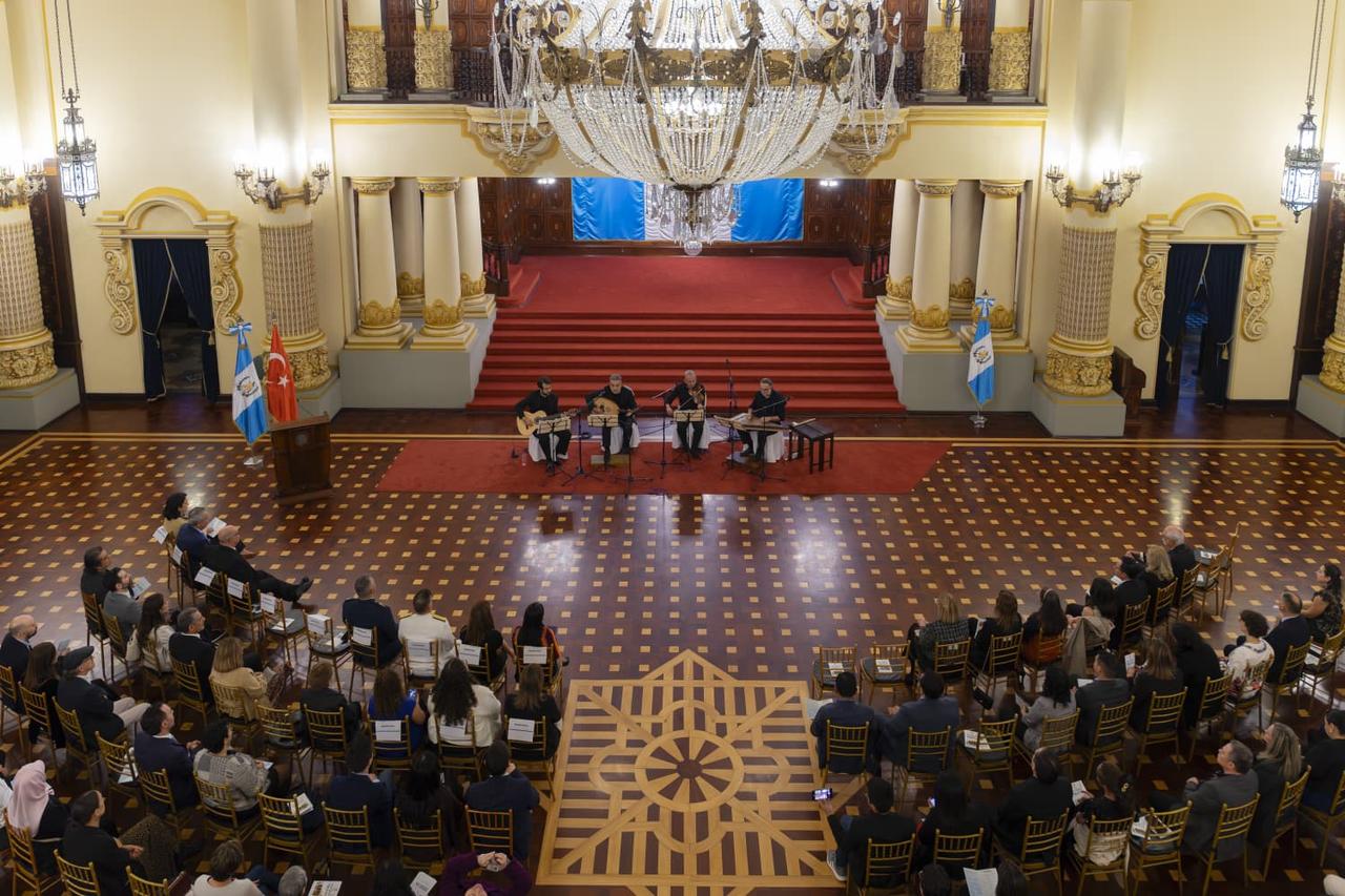 A panoramic view of the Alla Turca Ornamenti concert at the National Palace of Culture in Guatemala City, hosted by the Embassy of Türkiye, Nov. 17, 2025. (AA Photo)