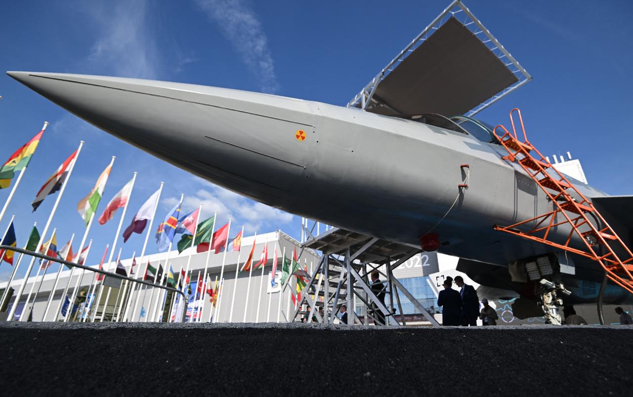 A Russian Sukhoi Su-57 fifth-generation fighter aircraft is exhibited during the Army-2022 International Military-Technical Forum at the Russian Armed Forces' Patriot Park in Kubinka, outside Moscow, on August 16, 2022. (AFP Photo)