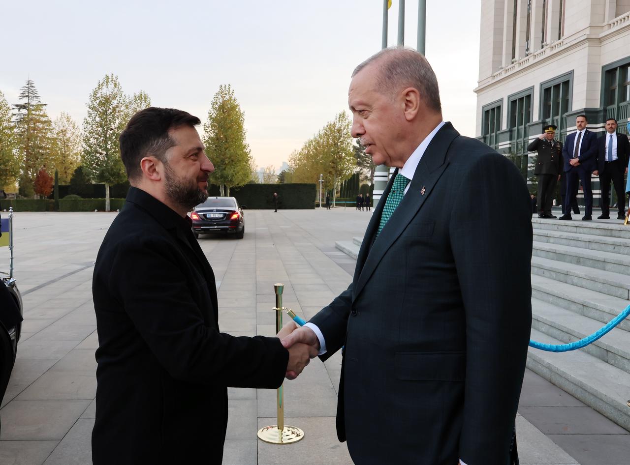 President Recep Tayyip Erdogan welcomes President of Ukraine Volodymyr Zelenskyy with an official ceremony at the Presidential Complex in Ankara, Türkiye on Nov. 19, 2025. ( Tur Presidency / AA Photo)