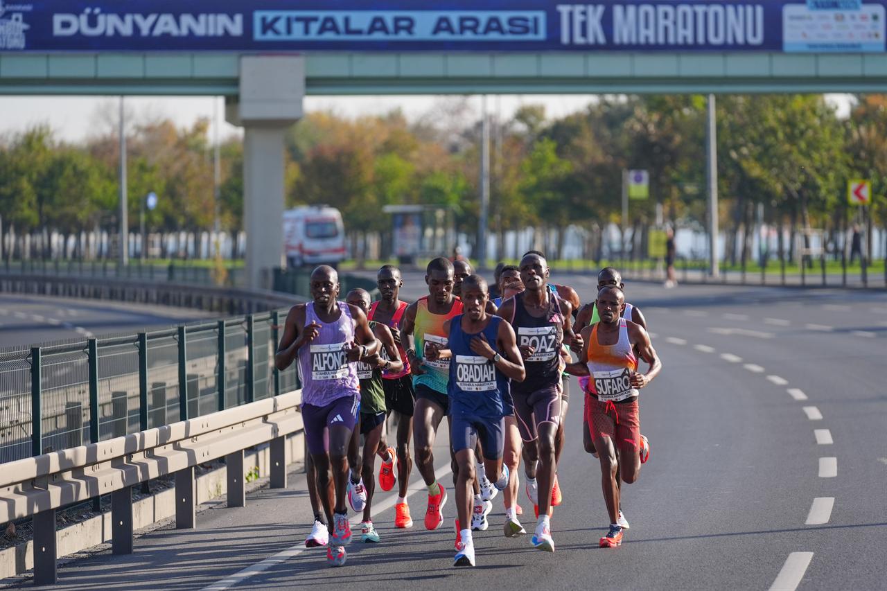 The Türkiye Is Bankasi 47th Istanbul Marathon, organized by Spor İstanbul under the slogan “The World’s Only Intercontinental Marathon,” has begun on November 2 , 2025. ( AA Photo )