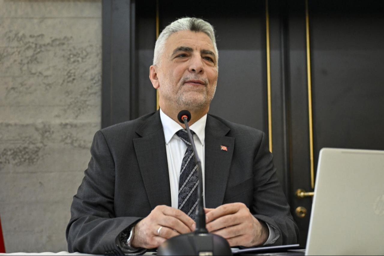 Türkiyes Trade Minister Omer Bolat delivers a speech at the Century of Trade in the Century of Türkiye Conference, organized by the Turkish Parliamentarians Association Branch in Istanbul, Feb. 16, 2025. (AA Photo)