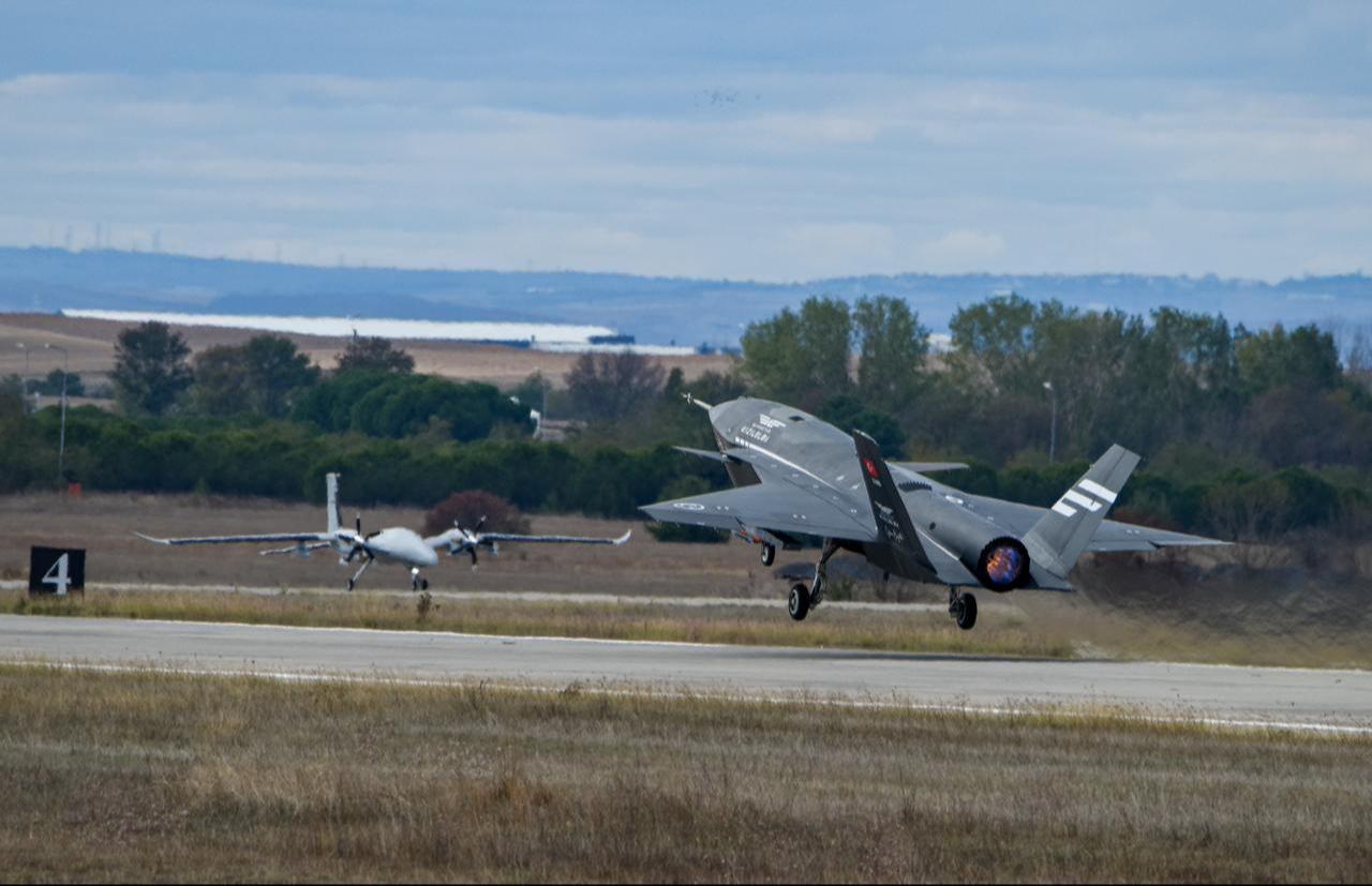 Türkiye's first unmanned combat aircraft, Bayraktar Kizilelma, developed by Baykar, during its first firing test with TOLUN and TEBER-82 ammunition. (Photo via Baykar)