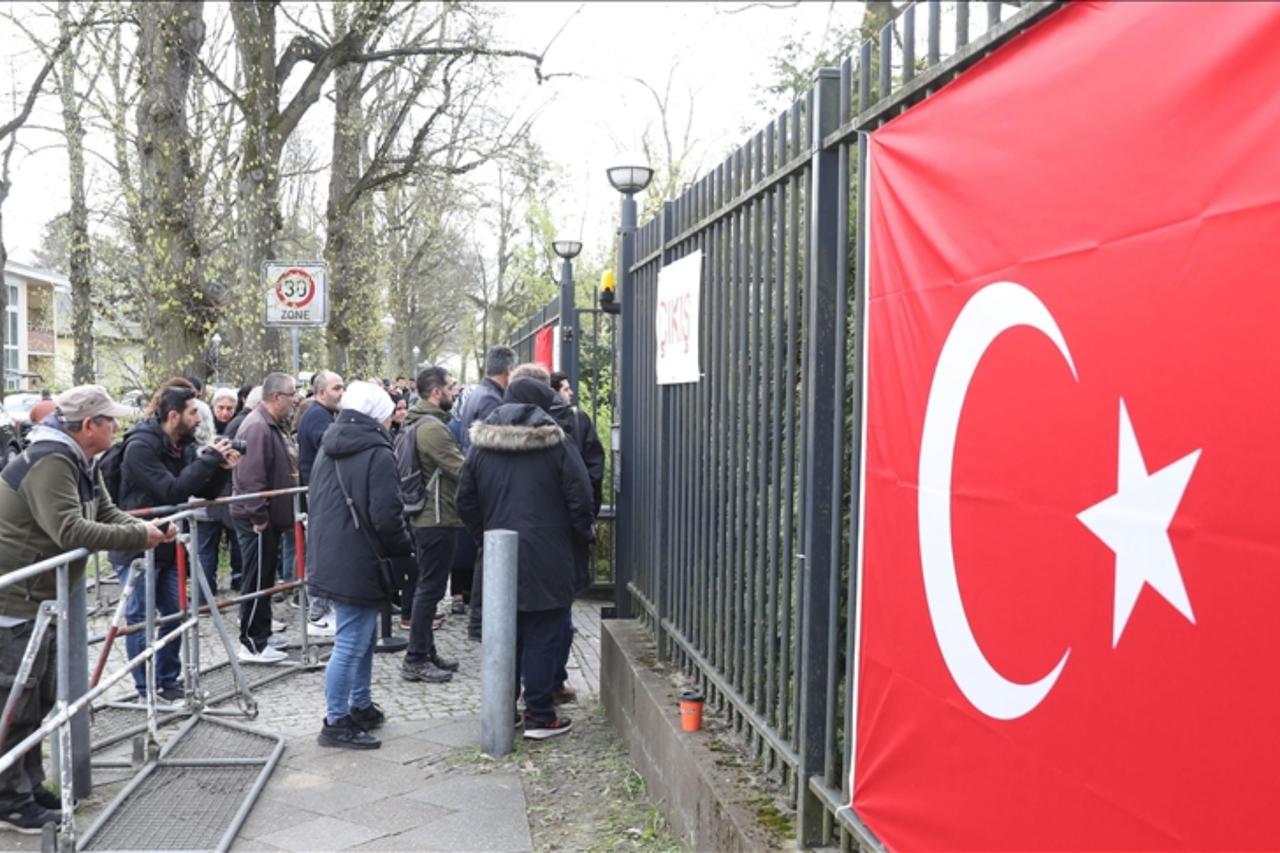 Türkiye urges German authorities to fully probe fatal stabbing of Turkish restaurateur