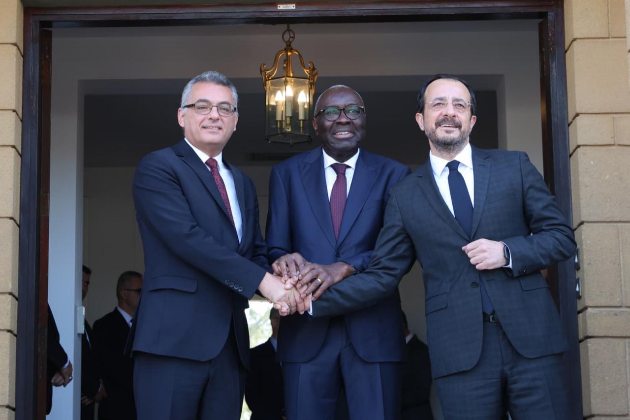 TRNC President Erhurman meets Greek Cypriot counterpart, proposes 10-point plan