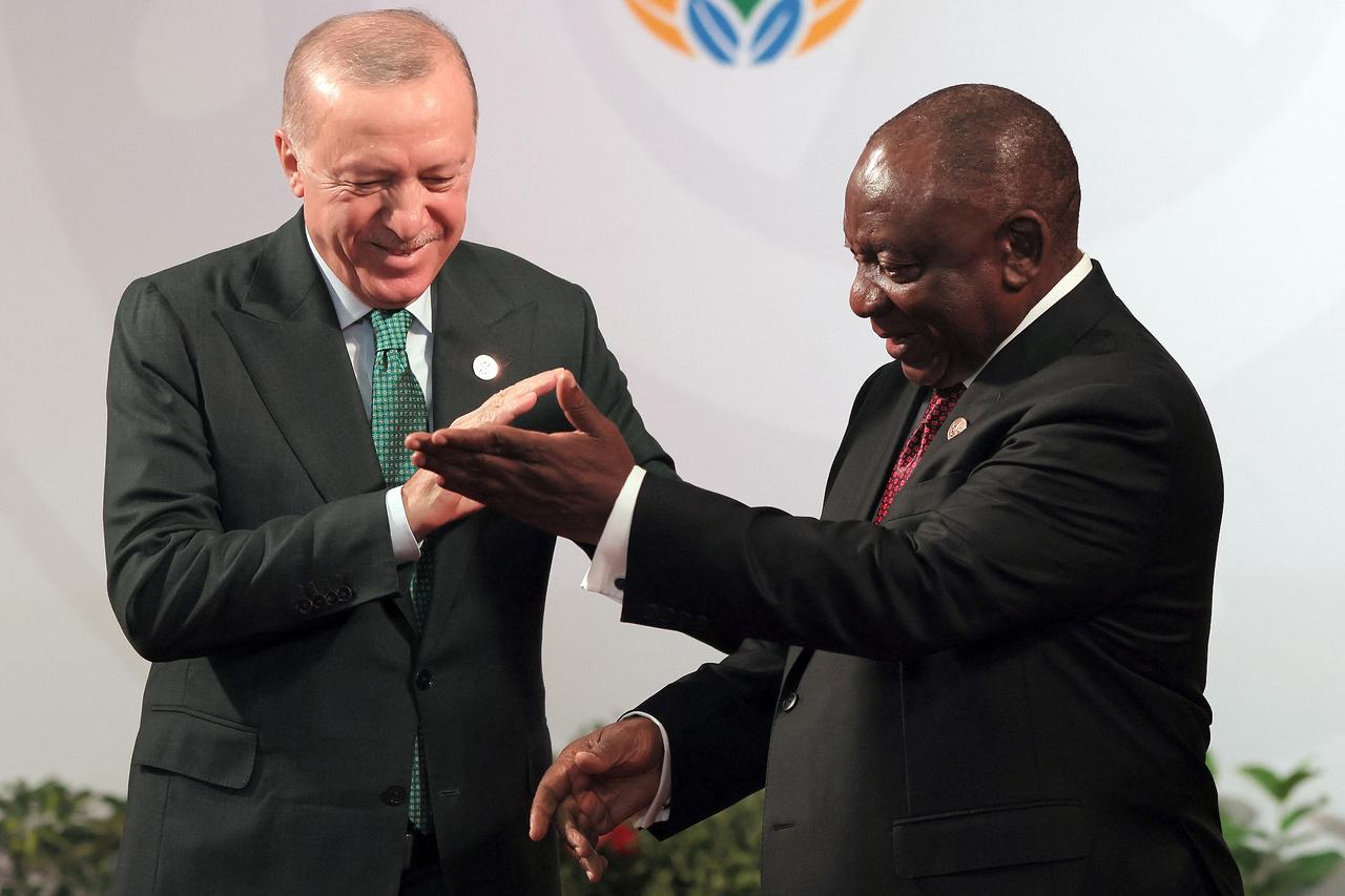 Türkiye promotes humanitarian diplomacy model at G20 summit panel in South Africa