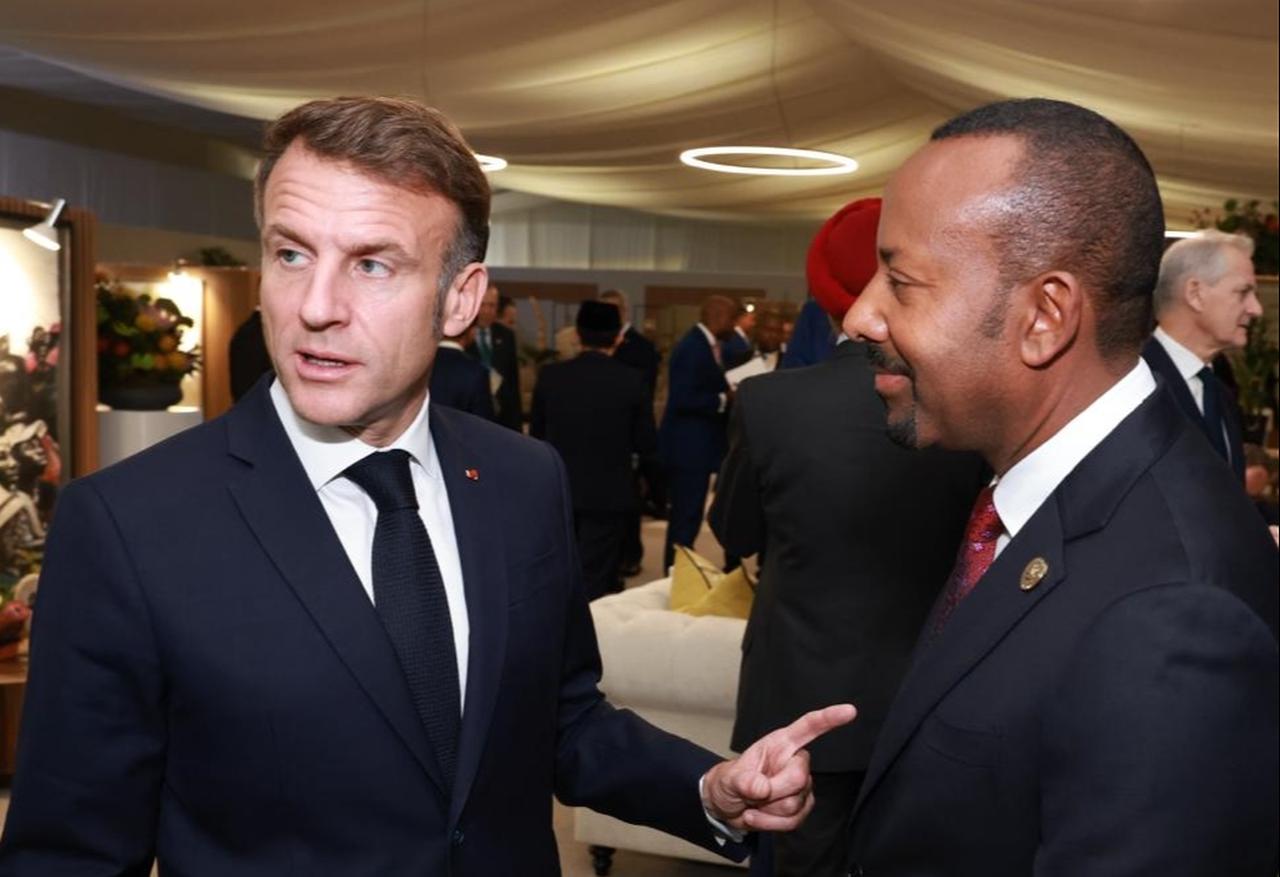 French President Emmanuel Macron (L) meets with Ethiopian President Abiy Ahmed within the G20 Leaders Summit in Johannesburg, South Africa, on Nov. 22, 2025. (AA Photo)