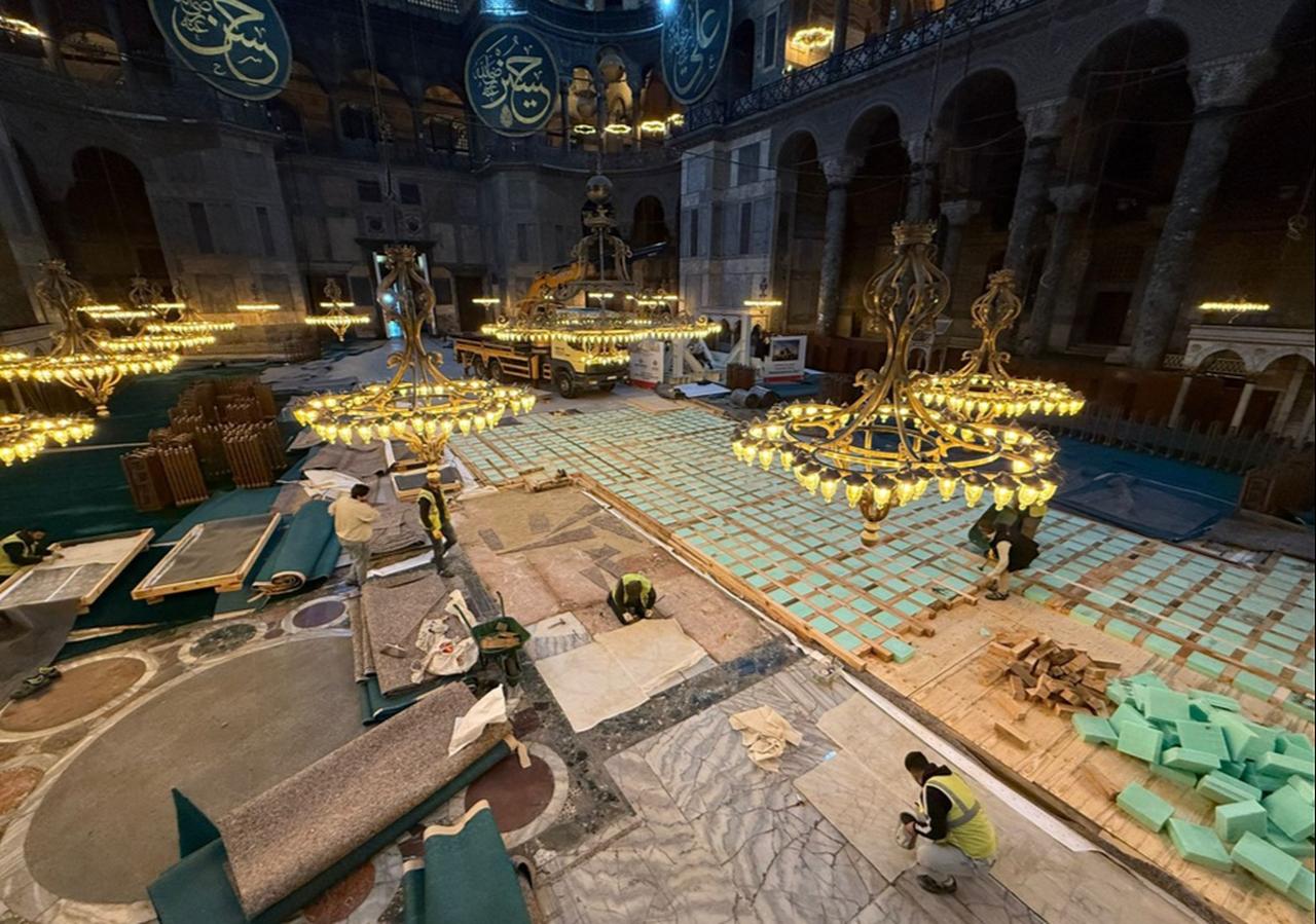 Officials confirm that vehicles and machinery only operate on specially engineered protective flooring, laid above multiple insulation, timber, acoustic and steel layers designed to protect the centuries-old marble ground, Hagia Sophia Grand Mosque, Istanbul, Türkiye. (Photo courtesy of Ministry of Culture and Tourism)