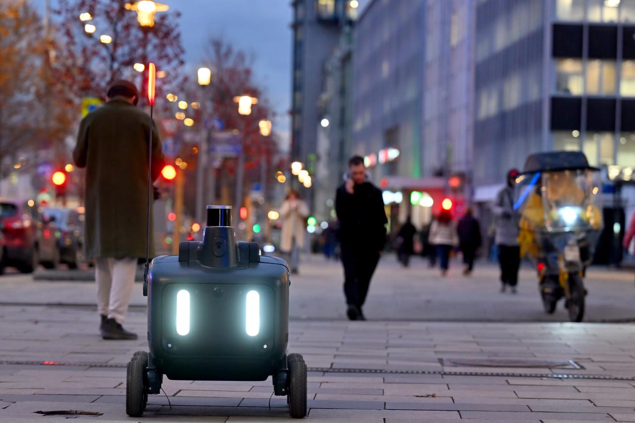 Moscow boosts domestic AI capabilities as Putin warns against Western monopoly