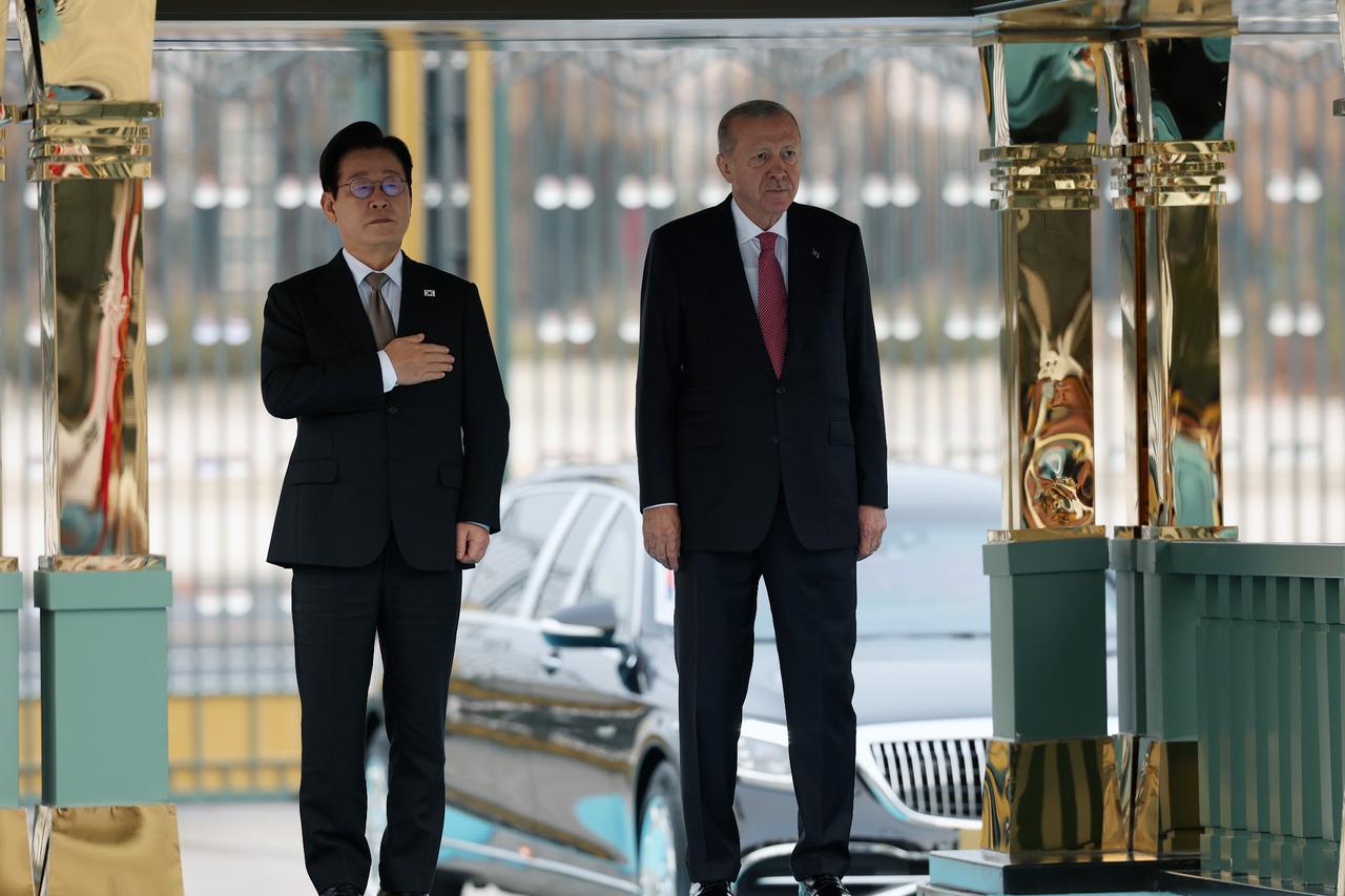 Türkiye, South Korea advance nuclear partnership talks during Erdogan-Lee summit