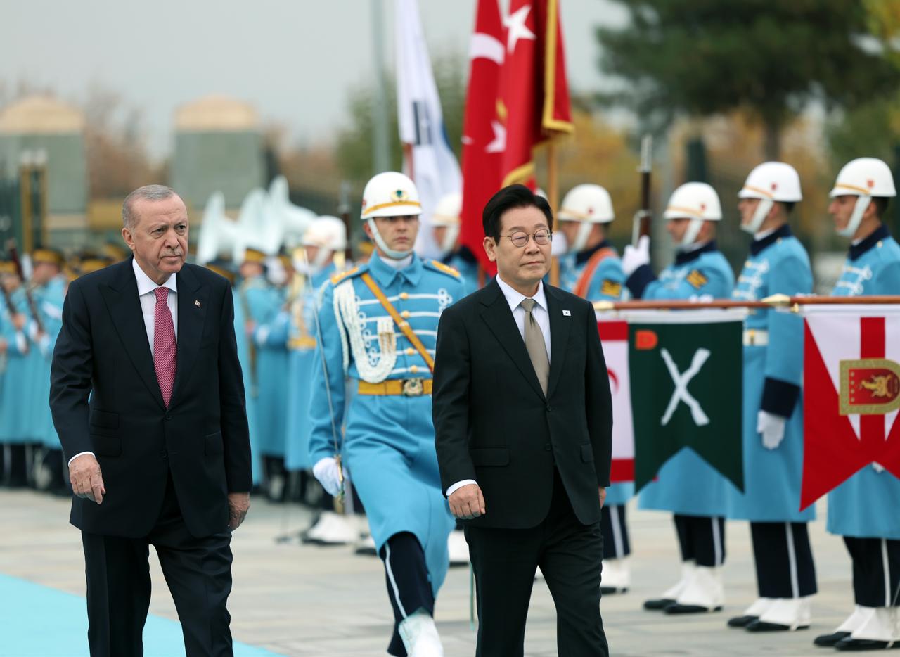 Türkiye, South Korea advance nuclear partnership talks during Erdogan-Lee summit